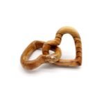 לבבות מעץ זית שזורים בעבודת יד 5 ס"מ / 2 אינץ' #OT120